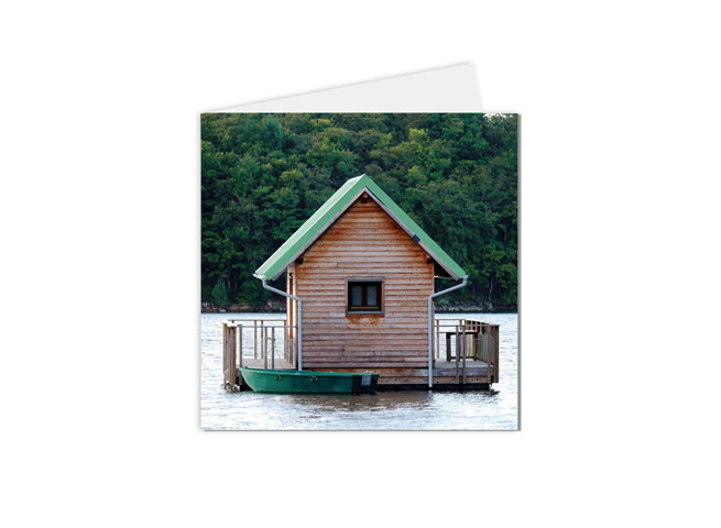 Carte postale paysage maisonnette sur le lac