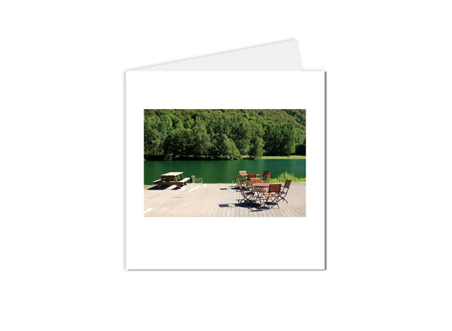 carte postale Terrasse au bord du lac
