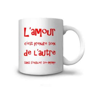 Mug imprimé avec une citation en rouge sur l'amour