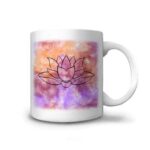 mug fleur de lotus illustrée sur camaïeu de rose, bordeaux, violet