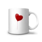 Mug avec ballon en forme de cœur qui s'envole