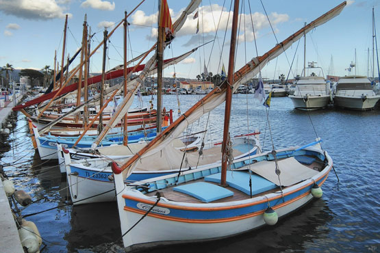 Photo de barques à la Ciotat, photo du port, photographie de mer, vendu avec ou sans encadrement