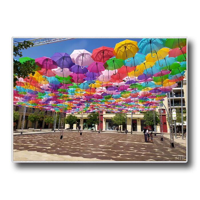 Set de table plastifié avec photo d'une rues multicolore de Montpellier